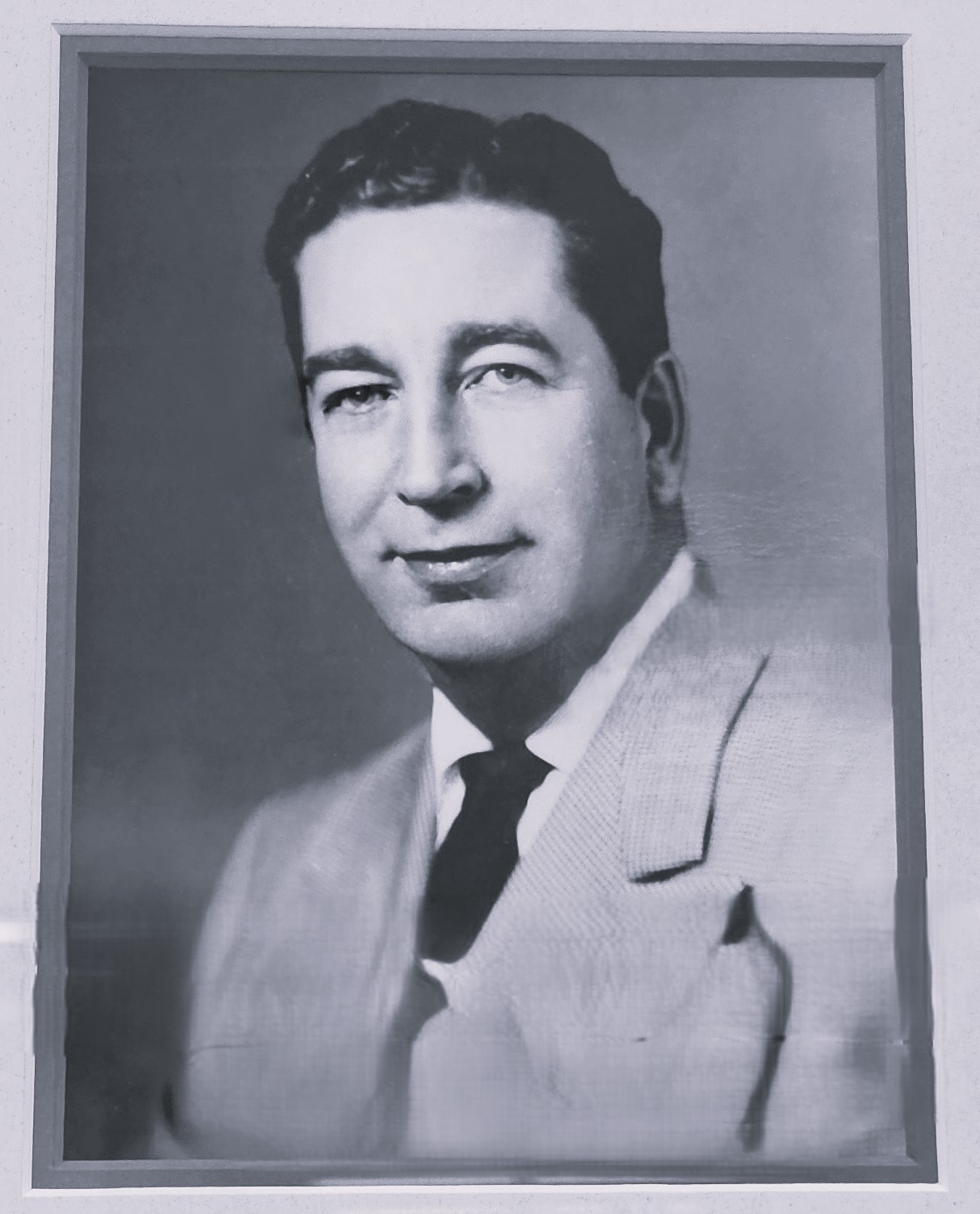 Dominic R. Pye History | Lake Country Community Bank